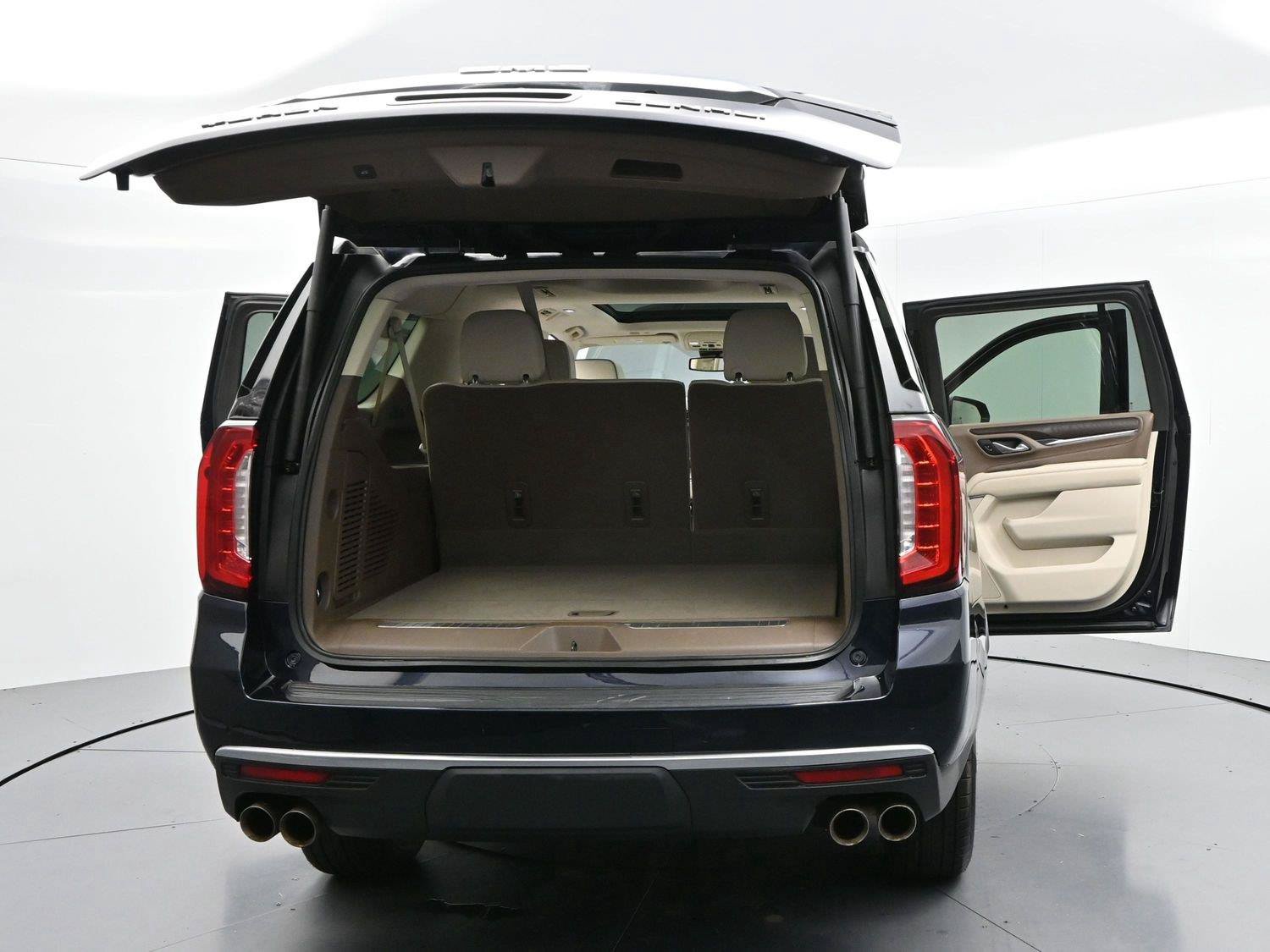 Used 2023 GMC Yukon XL Denali AWD/4WD image 49