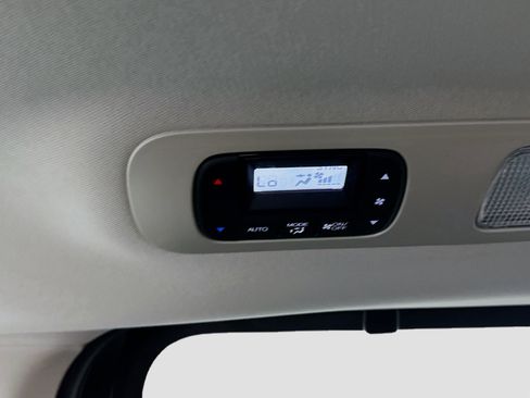 Used 2025 Honda Odyssey Elite image 19