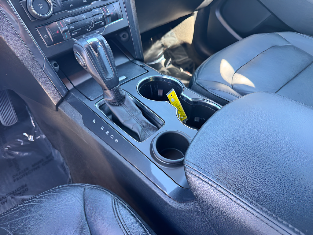 Used 2018 Ford Explorer XLT w/ Equipment Group 202A FWD image 22