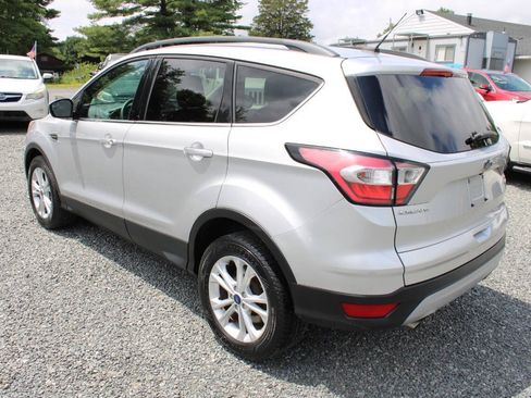 Used 2018 Ford Escape SE AWD/4WD image 9
