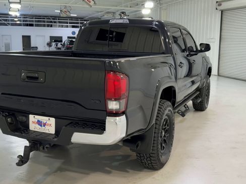Used 2022 Toyota Tacoma SR5 image 9