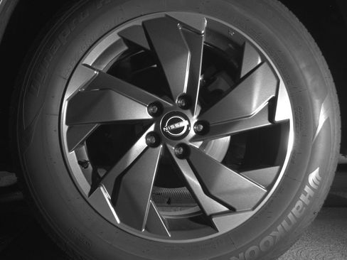 Used 2025 Nissan Rogue SV AWD/4WD image 14