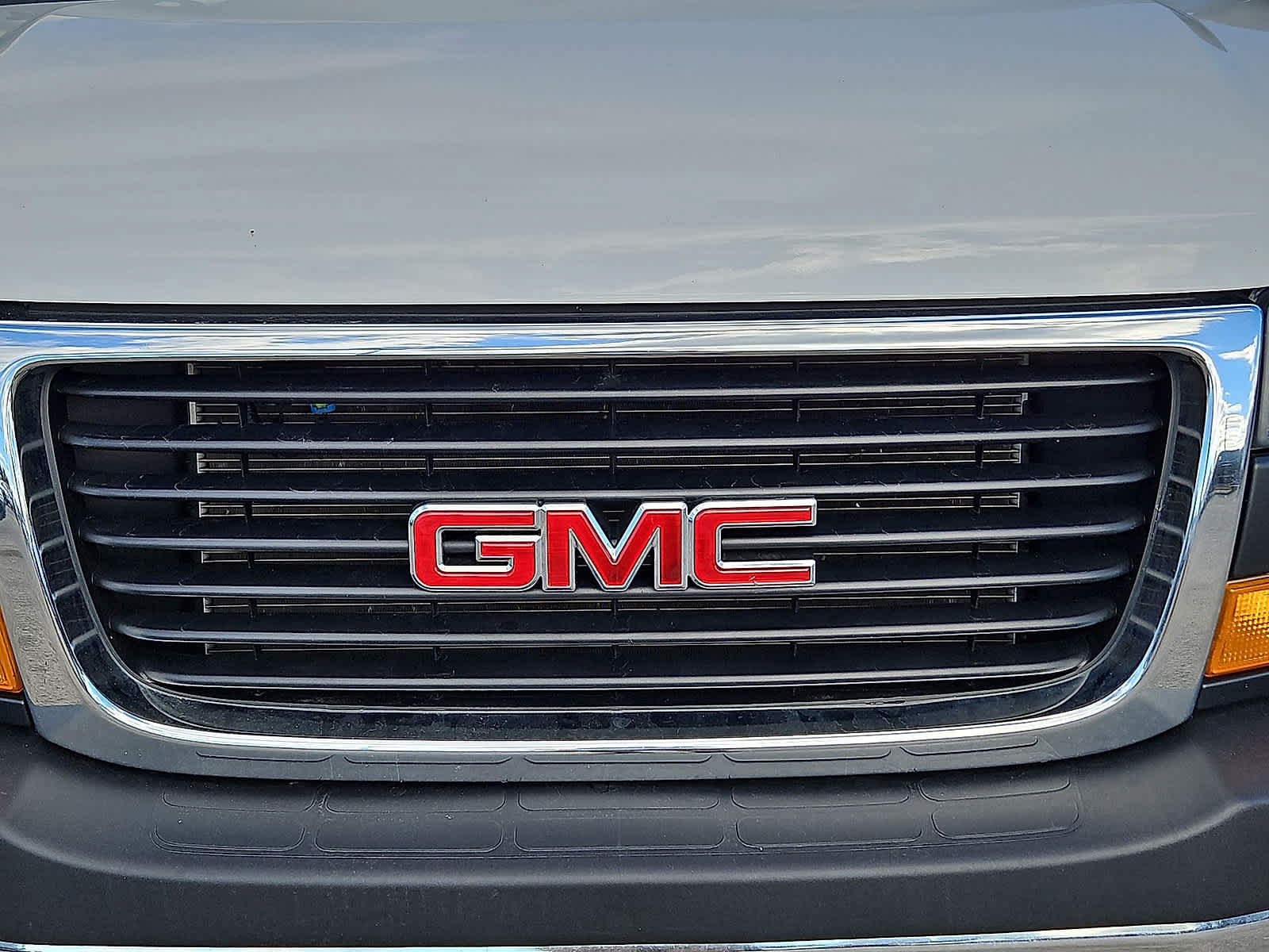 Used 2025 GMC Savana 2500 w/ Driver Convenience Package RWD image 31