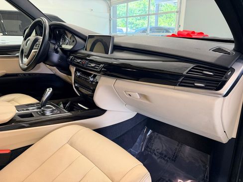 Used 2017 BMW X5 xDrive35i AWD/4WD image 25