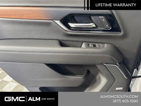 New 2026 GMC Yukon Denali w/ Sun & Power Step Package AWD/4WD image 24