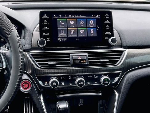 Used 2018 Honda Accord Sport image 7