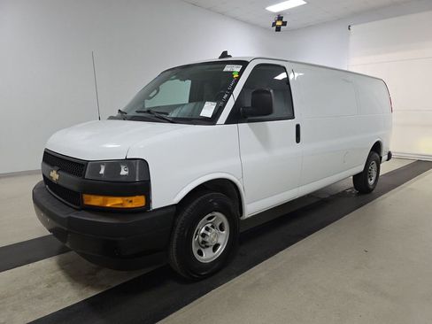 Used 2022 Chevrolet Express 2500 Extended w/ Driver Convenience Package image 2