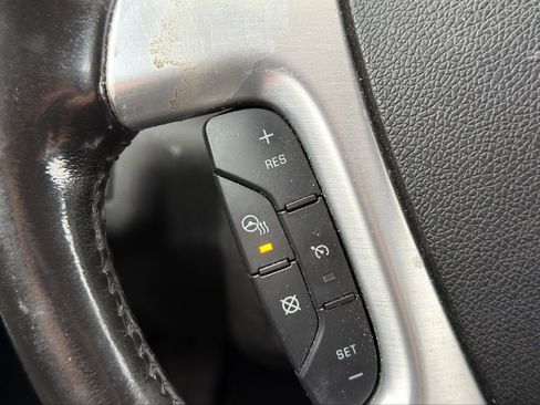 Used 2017 GMC Acadia Limited SLT image 6