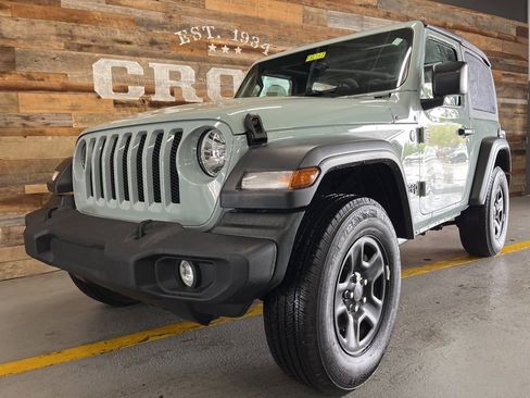 Used 2023 Jeep Wrangler Sport image 7