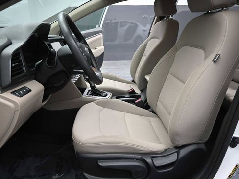 Used 2020 Hyundai Elantra SEL image 15