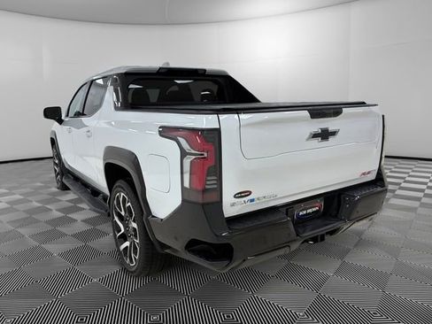 Used 2025 Chevrolet Silverado EV RST image 5