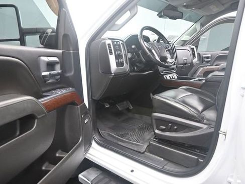 Used 2015 GMC Sierra 2500 SLT AWD/4WD image 9