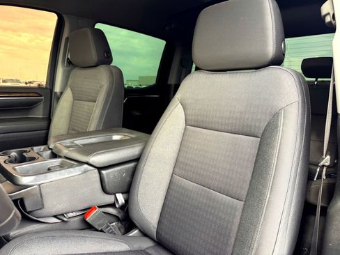 Used 2022 GMC Sierra 1500 Elevation image 14