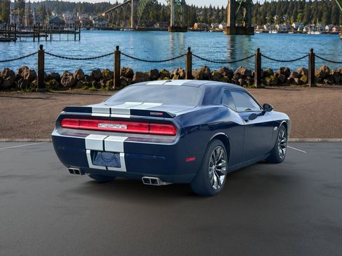Used 2014 Dodge Challenger SRT8 RWD image 5