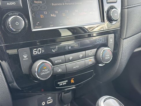 Used 2020 Nissan Rogue SV image 32