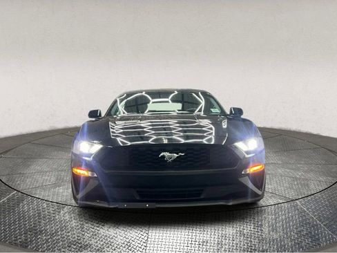 Used 2020 Ford Mustang Premium image 3