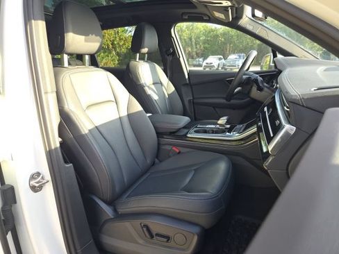 Used 2025 Audi Q7 3.0T Premium Plus AWD/4WD image 12