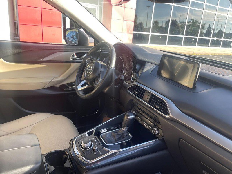 Used 2019 MAZDA CX-9 Touring w/ Touring Premium Package FWD image 4