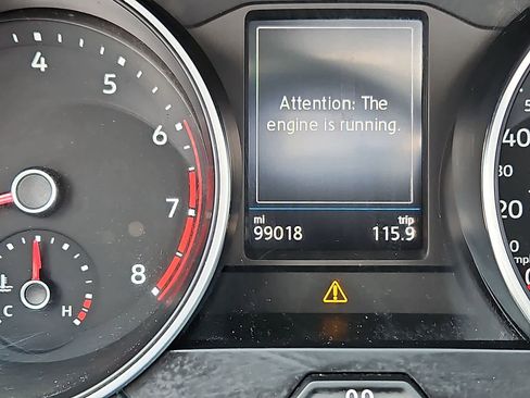 Used 2019 Volkswagen Tiguan SE FWD image 18