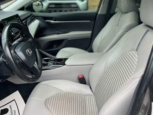 Used 2024 Toyota Camry SE w/ Convenience Package FWD image 12