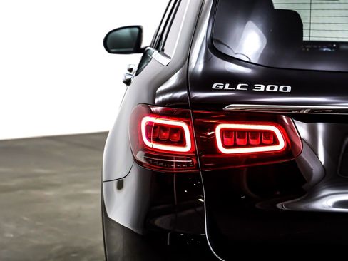 Used 2022 Mercedes-Benz GLC 300 image 16