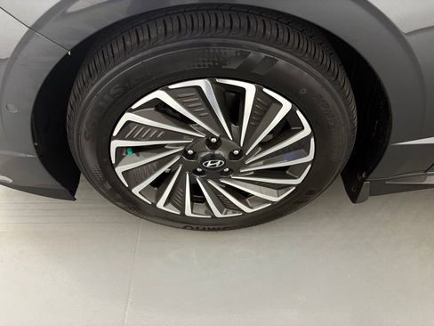 Used 2025 Hyundai Sonata Limited image 57