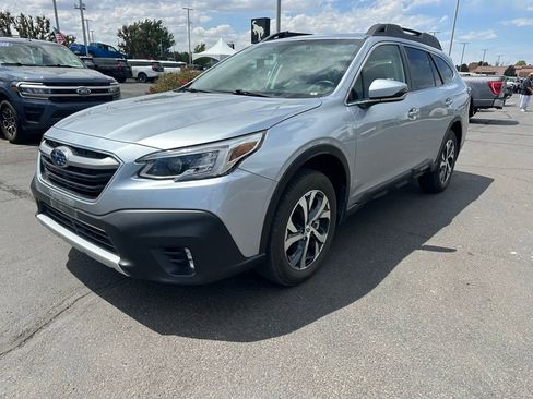 Used 2022 Subaru Outback Limited w/ Popular Package #2 AWD/4WD image 3