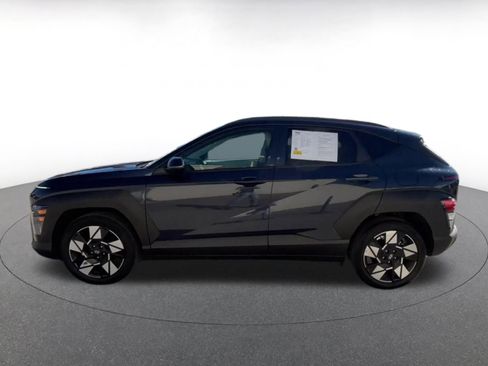 Used 2025 Hyundai Kona SEL image 9