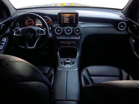 Used 2018 Mercedes-Benz GLC 300 4MATIC image 20