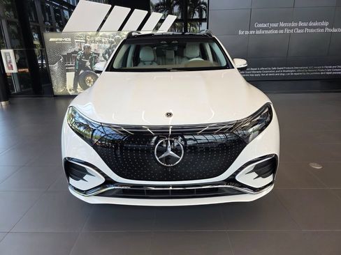 New 2027 Mercedes-Benz EQS 400 4MATIC SUV image 2