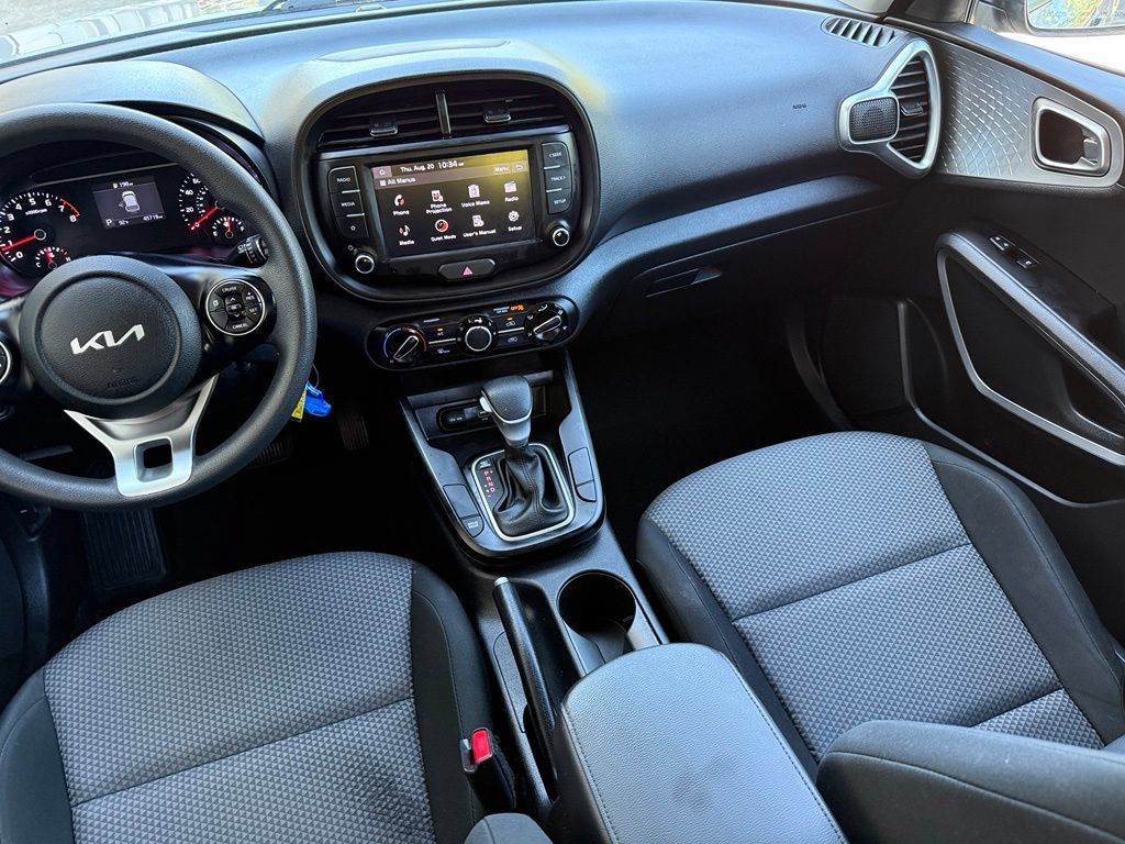 Used 2022 Kia Soul LX w/ Technology Package FWD image 25