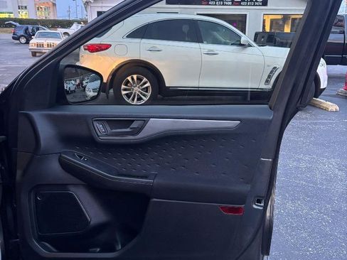 Used 2020 Ford Escape S image 32