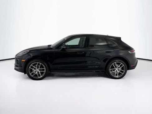 Certified 2025 Porsche Macan AWD/4WD image 2
