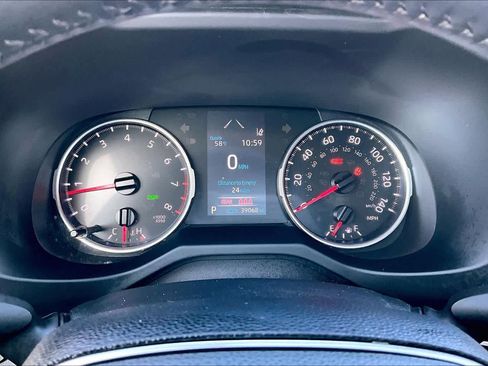 Used 2020 Toyota RAV4 XLE Premium image 25