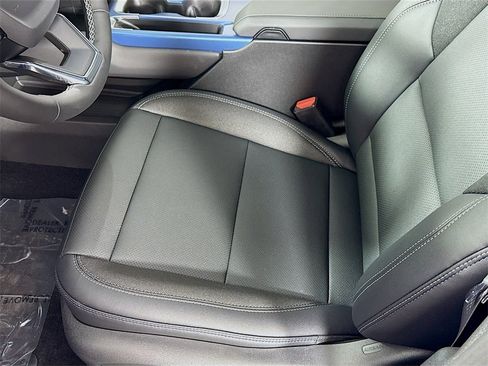 New 2026 Chevrolet Equinox EV LT image 14