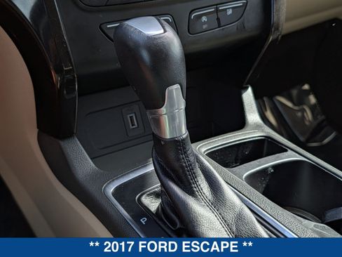 Used 2017 Ford Escape Titanium FWD image 33