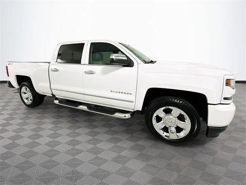 Used 2017 Chevrolet Silverado 1500 LTZ Z71 image 8