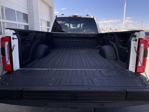 Used 2023 Ford F450 Platinum w/ FX4 Off-Road Package AWD/4WD image 24