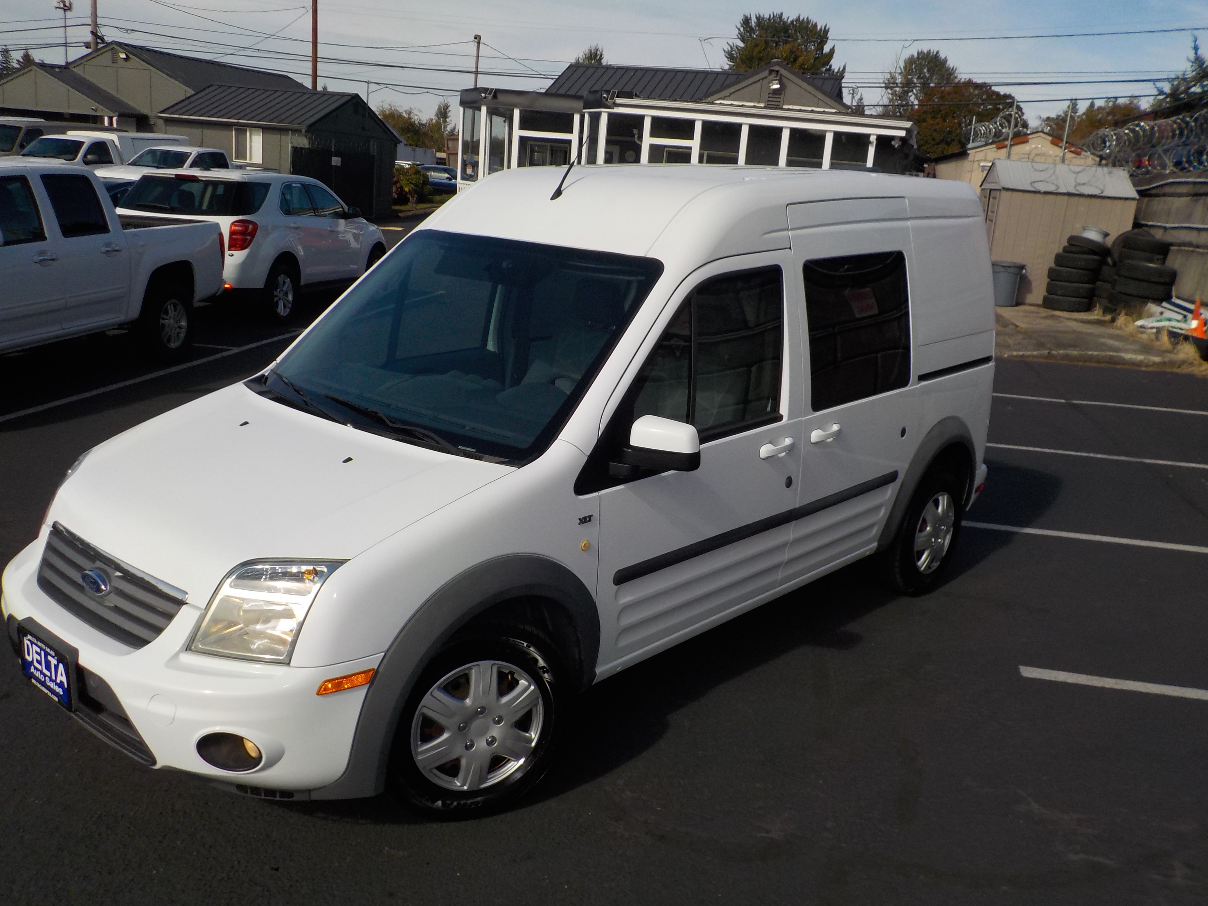 Used 2011 Ford Transit Connect XLT FWD image 5