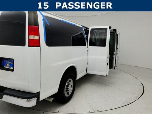 Used 2018 Chevrolet Express 3500 LT w/ LT Preferred Equipment Group image 12