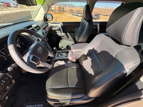 Used 2020 Toyota 4Runner Limited image 12