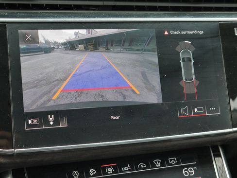 Used 2019 Audi Q8 Prestige image 15