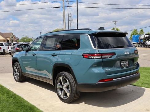 New 2026 Jeep Grand Cherokee L Limited w/ Luxury Tech Group II AWD/4WD image 34