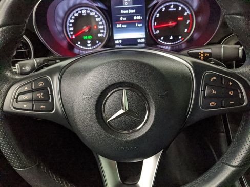 Used 2019 Mercedes-Benz GLC 300 4MATIC image 17