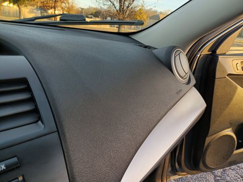 Used 2013 MAZDA MAZDA3 i SV w/ Convenience Pkg image 31