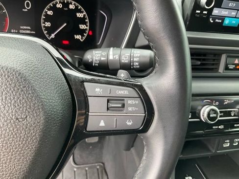 Used 2025 Honda Pilot EX-L image 12