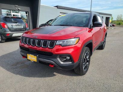 Used 2025 Jeep Compass Trailhawk