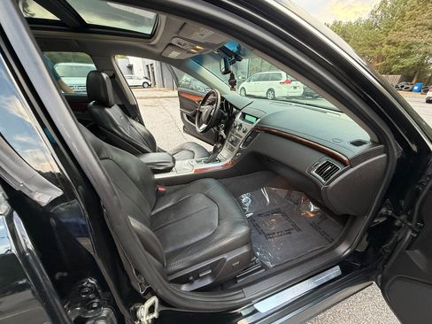 Used 2010 Cadillac CTS Luxury image 12