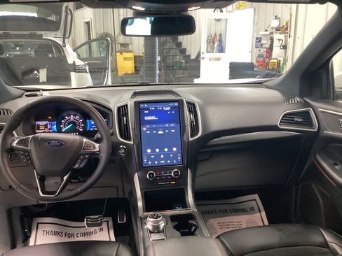 Used 2024 Ford Edge ST-Line AWD/4WD image 19