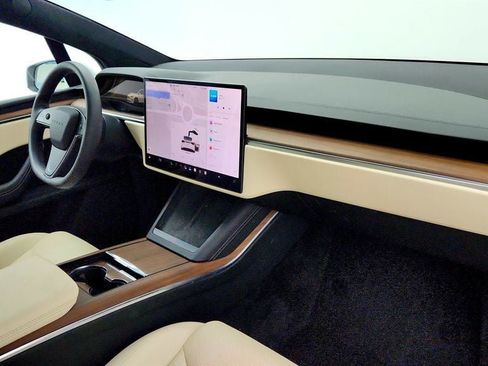 Used 2023 Tesla Model X AWD/4WD image 31